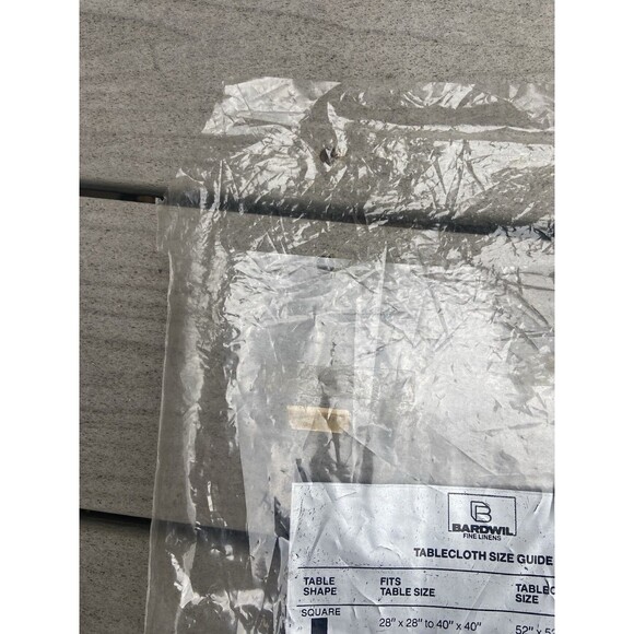 Vintage Red Textured Dacron Perm Press Tablecloth Oblong 60” x 120” Christmas - Picture 8 of 16